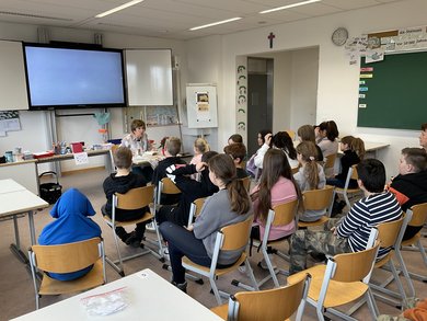 Anita Meinelt, Stellvertreterin des Landrats beim Vorlesen